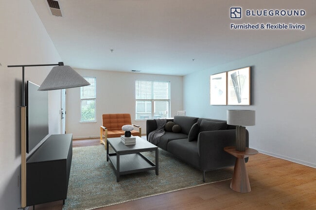 Building Photo - 1700 E 5th St Unit FL1-ID2203A