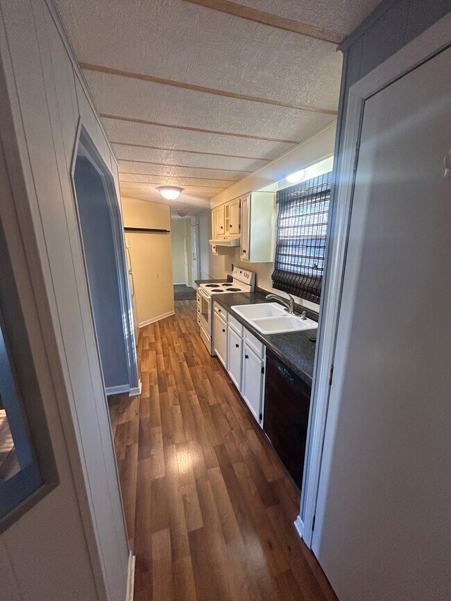 Photo - 38 Poplar Dr