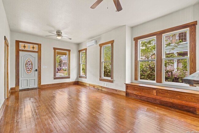 Photo - 235 Cornell Ave