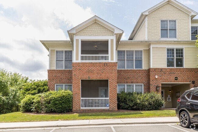 Building Photo - 821 Waterford Lake Dr Rental
