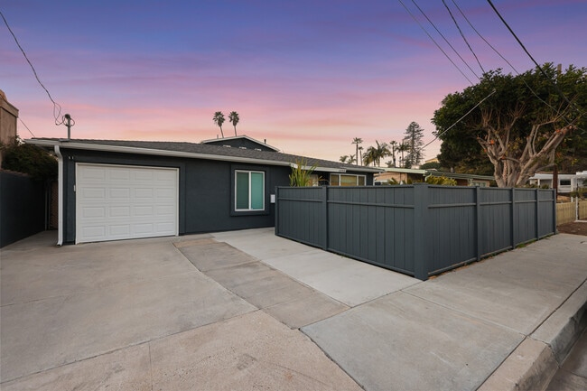 Casa del frente - 1370 Nashville St Unidad Room B