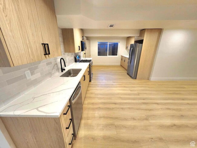 Building Photo - 10074 Countrywood Dr