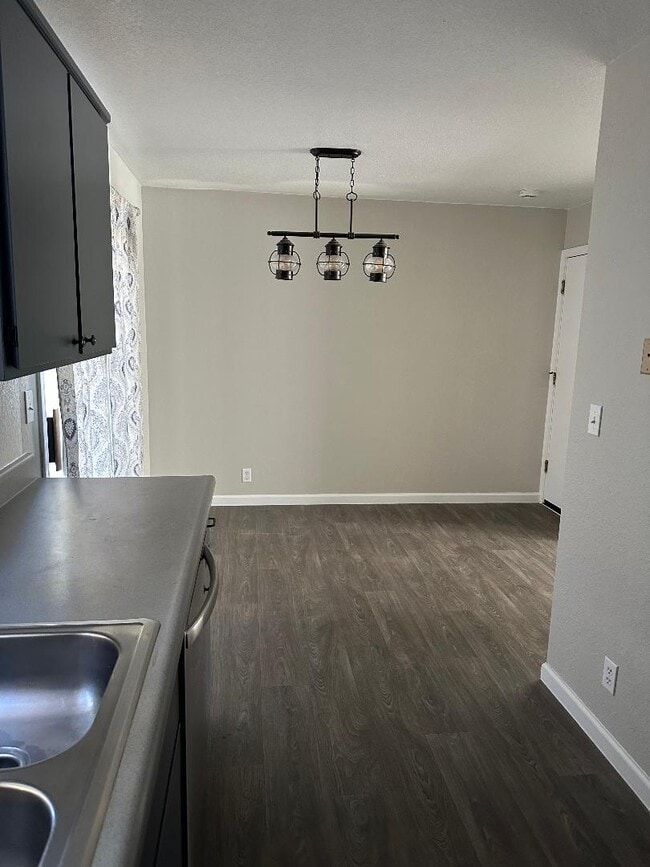 Photo - 1325 Oak Ridge Dr