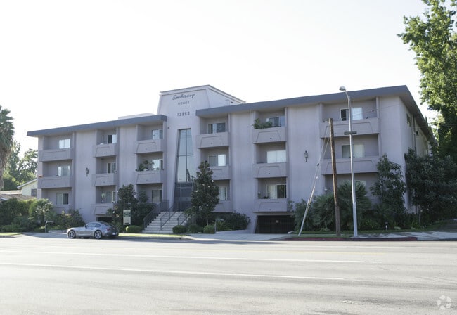 Building Photo - Embassy House Apartments