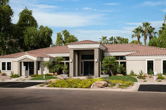 Equipo profesional en el lugar - Arrowhead Summit Apartment Homes