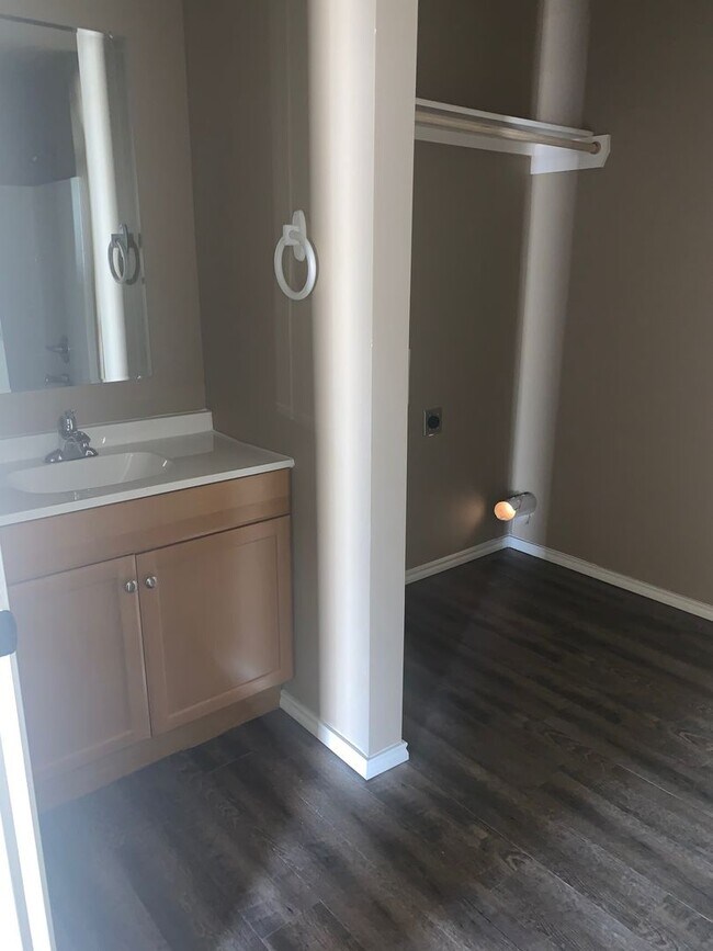 Photo - 526 46th St Unit A