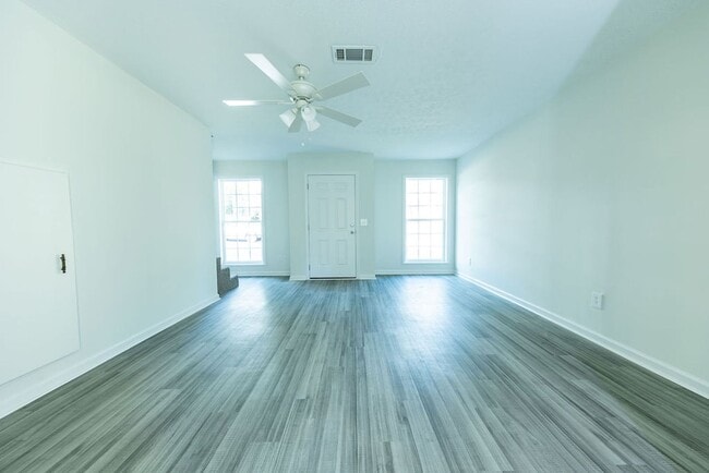 Photo - an900- Unit A