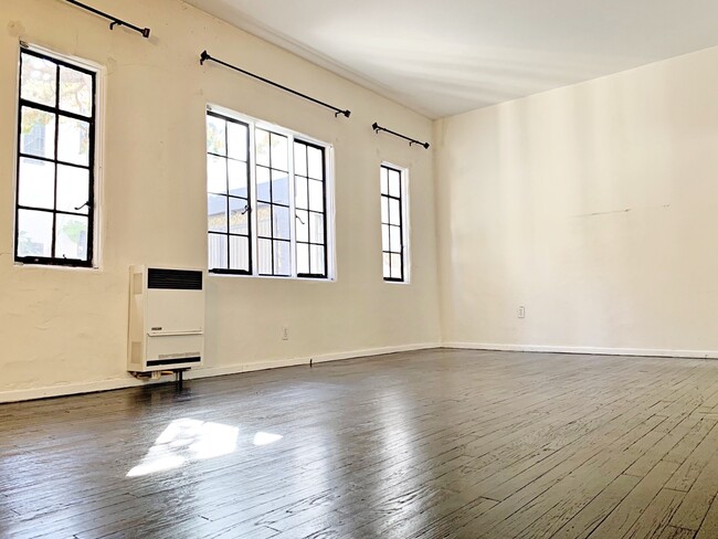 Photo - 620 N Sweetzer Ave Unit 14