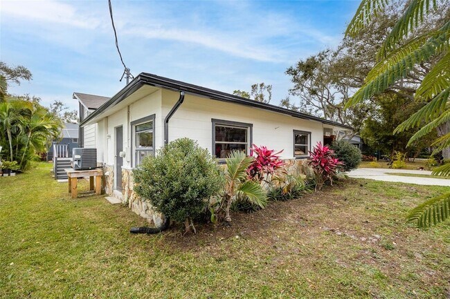 Photo - 12756 Poinsettia Ave