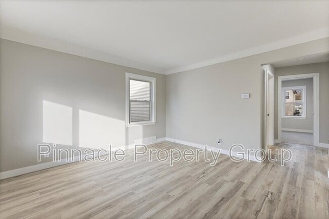 Photo - 407 E Hayes Ave
