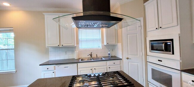 Building Photo - 2114 Hawks Rd Rental