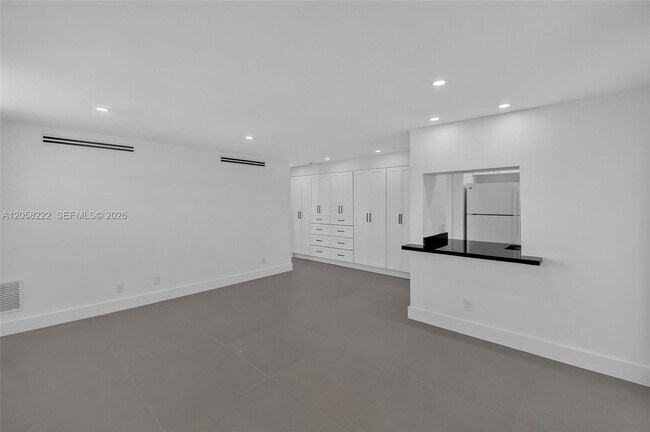 Photo - 360 Meridian Ave Unit 3E