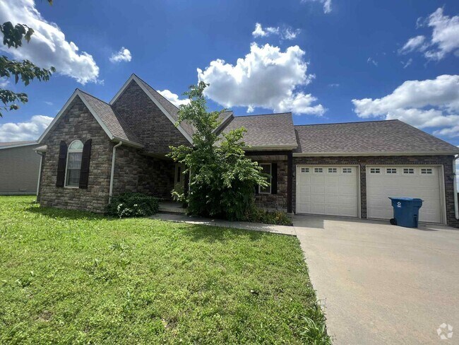 Building Photo - Beautiful 3BR/2BA Home in Joplin, MO with ...