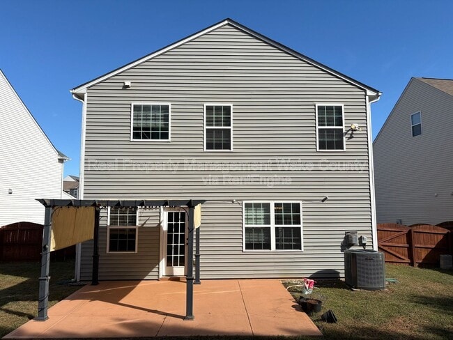 Photo - 2421 Girvan Dr