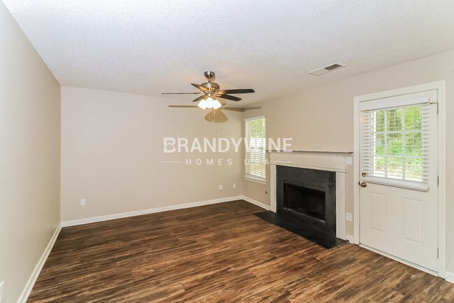 Photo - 5312 Rolling Meadow Dr SW