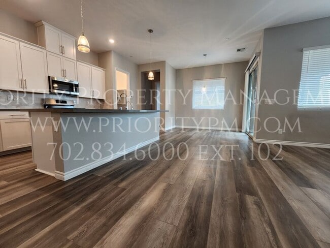 Photo - 254 Tallis Hills Ave