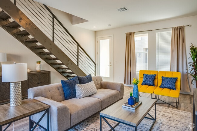 3 BR, 3 BA - 1840SF