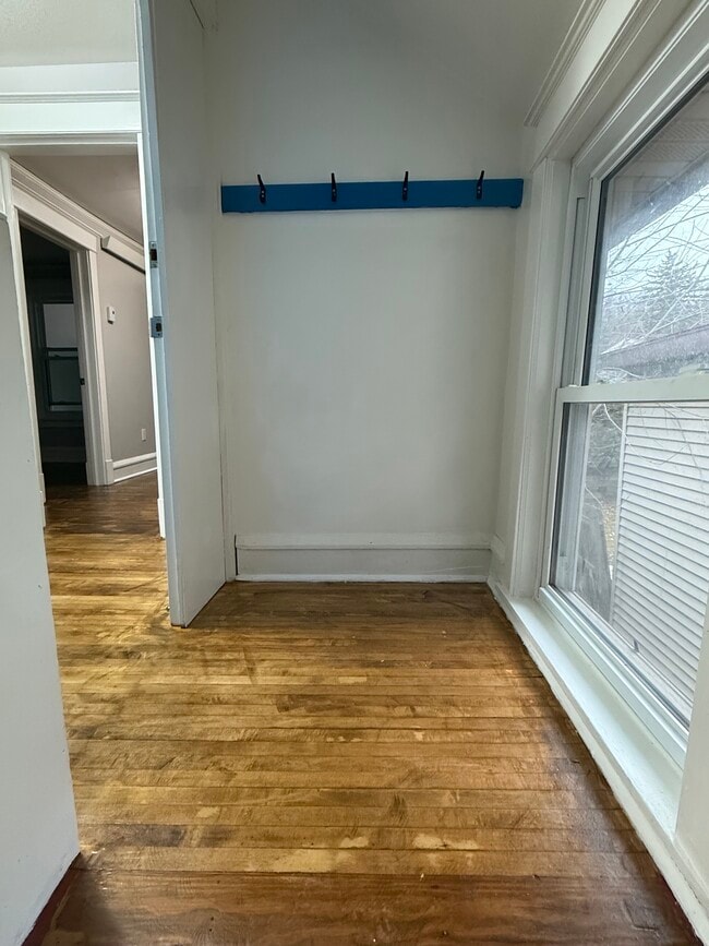 Outside entryway - 1201 N 7th Ave E Unit Upstairs