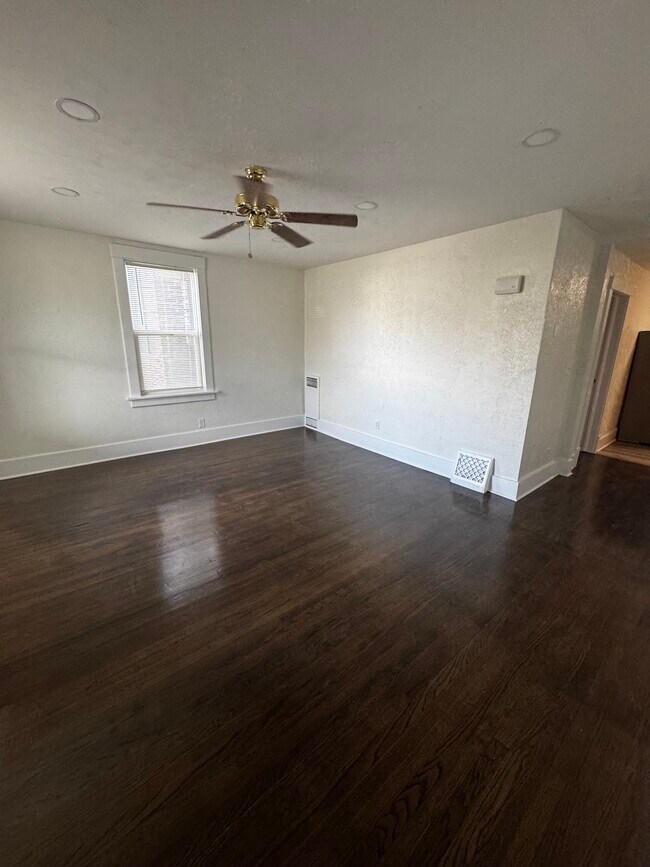 Photo - Forest Avenue Unit 913-1