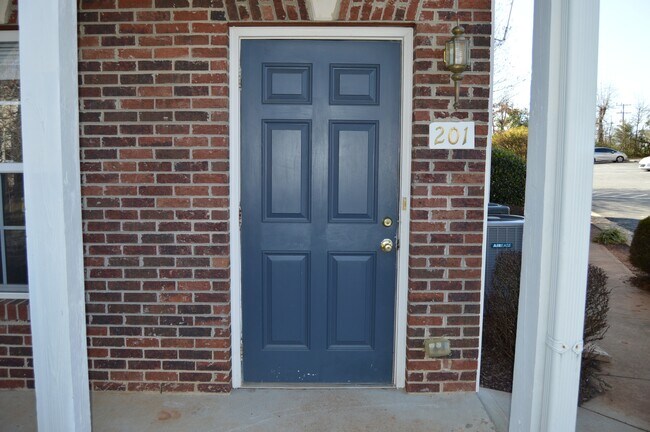 Photo - 110 Steam Engine Dr