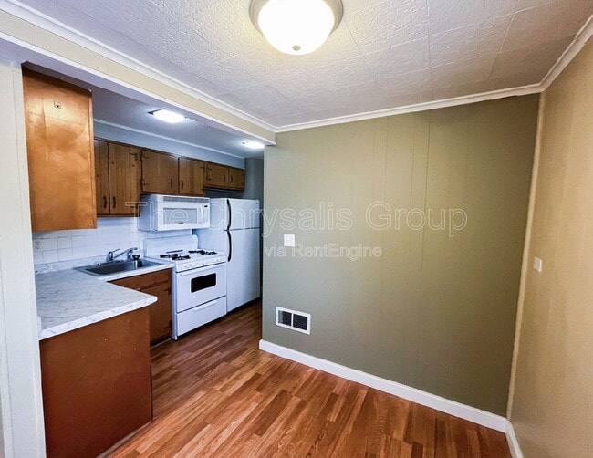 Photo - 1400 Kansas St