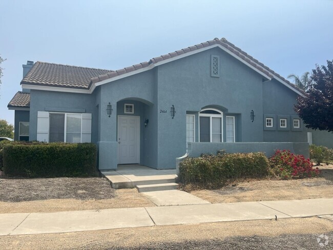 Building Photo - Spacious 4 Bedroom, 2 Bathroom Home | Avai...