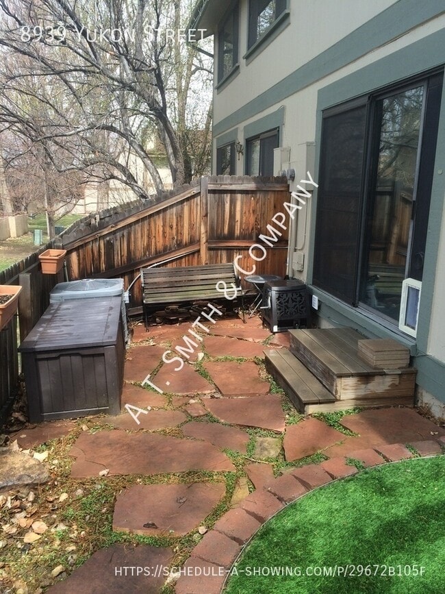 Photo - 8939 Yukon St