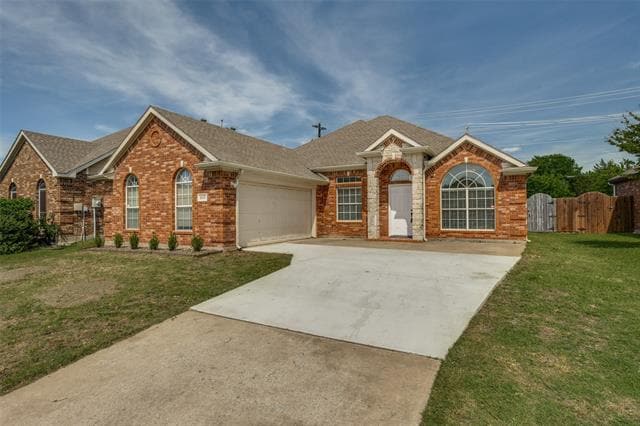 Photo - 903 Redbud Dr
