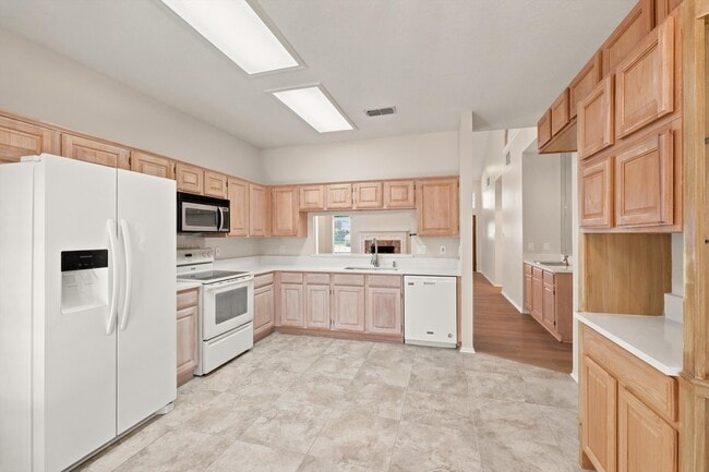 Photo - 2118 Chittim Pass Dr