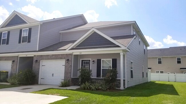 Spacious 3 Bedroom 2.5 Bath Townhome with ... - Spacious 3 Bedroom 2.5 Bath Townhome with ...