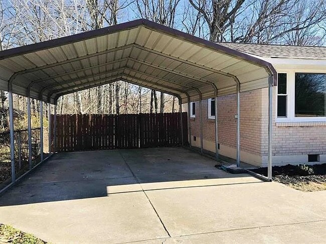Photo - 407 Hazel Dr
