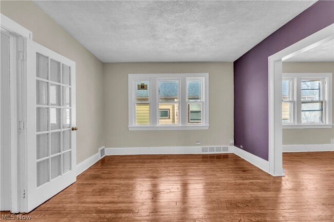 Photo - 3519 W 100th St Unidad 2