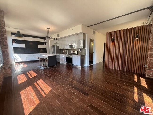 460 S Spring St Unit 1011
