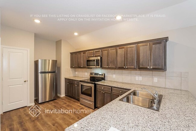 Photo - 1532 Woodlake Dr