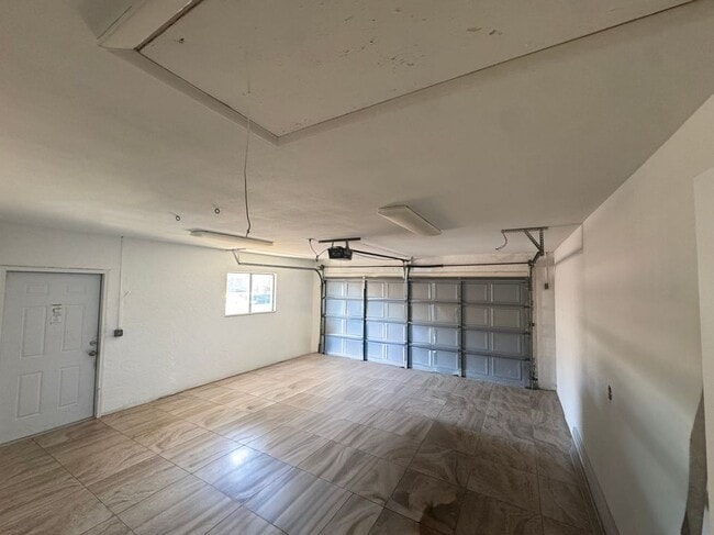 Photo - 630 105th Ave N