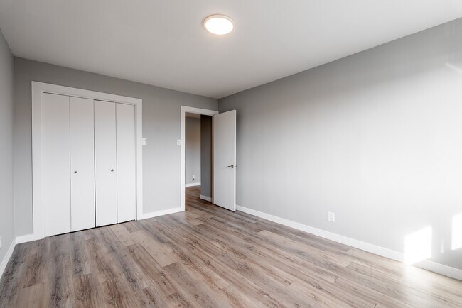Photo - 4870-4872 Av Bourret