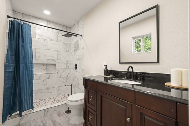 Photo - 1307 Diplomat Way