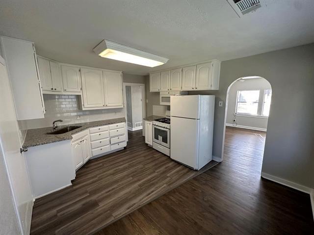 Building Photo - 1210 Lindsey St