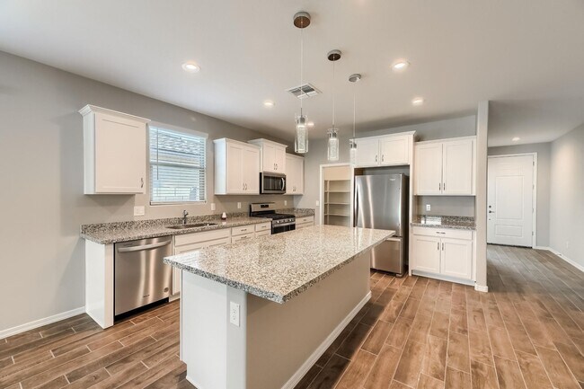 Photo - 10974 W Melvin St