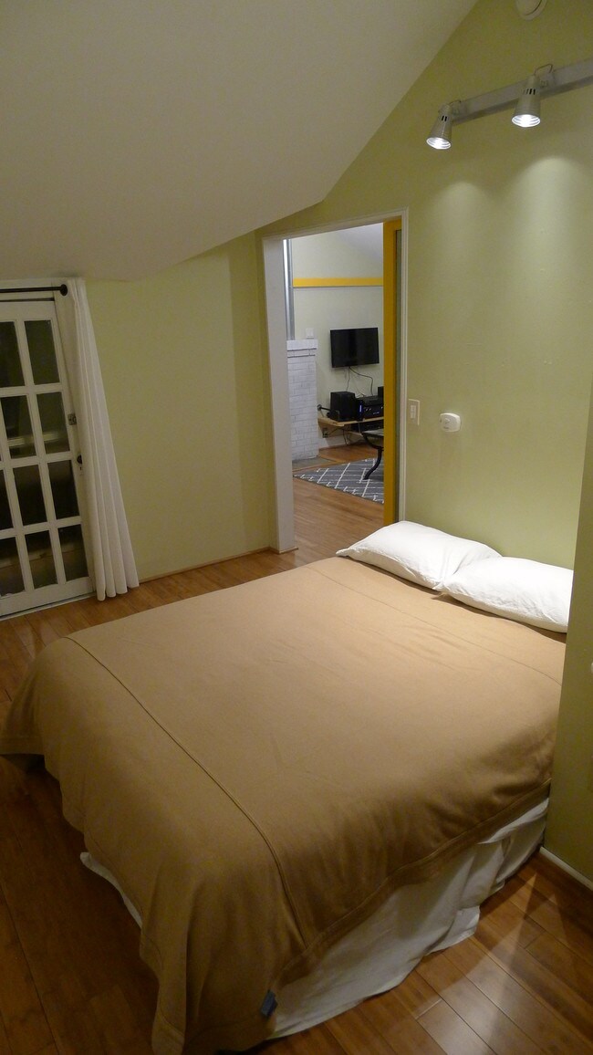 Photo - 1530 Pine St Unidad 3