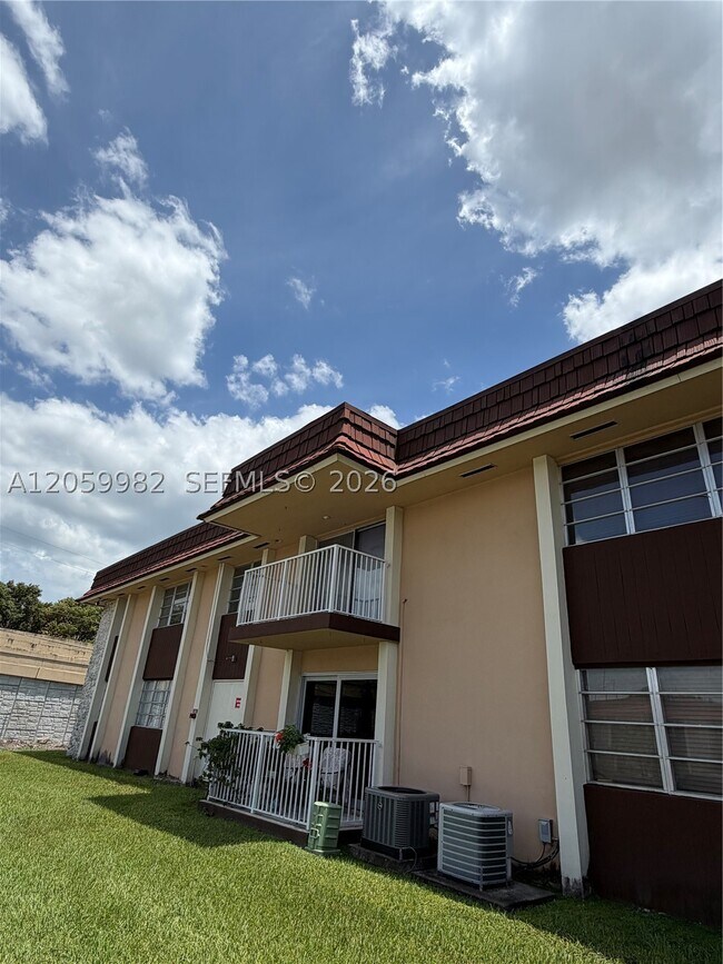 Photo - 5501 SW 77th Ct Unit 204C