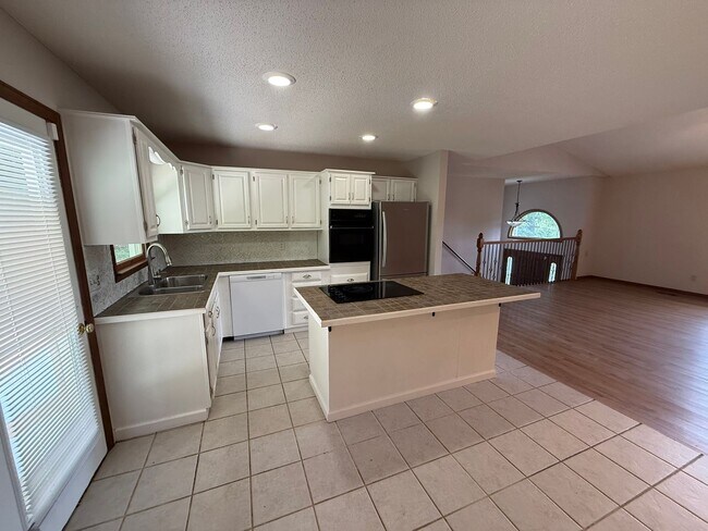 Photo - Big on Space. Big on Convenience. Big on Comfort.