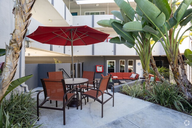 Patio - South Olive Apartments