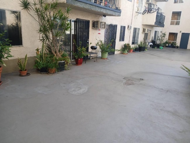 Photo - 1405 N New Hampshire Ave