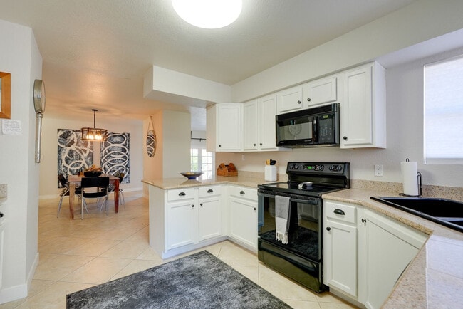 8787 E Mountain View Rd Unit SI FL1-ID1545706P