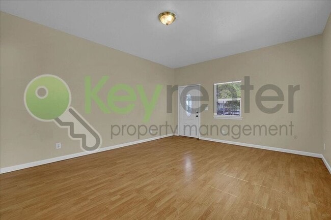 Photo - 3220 2nd Ave