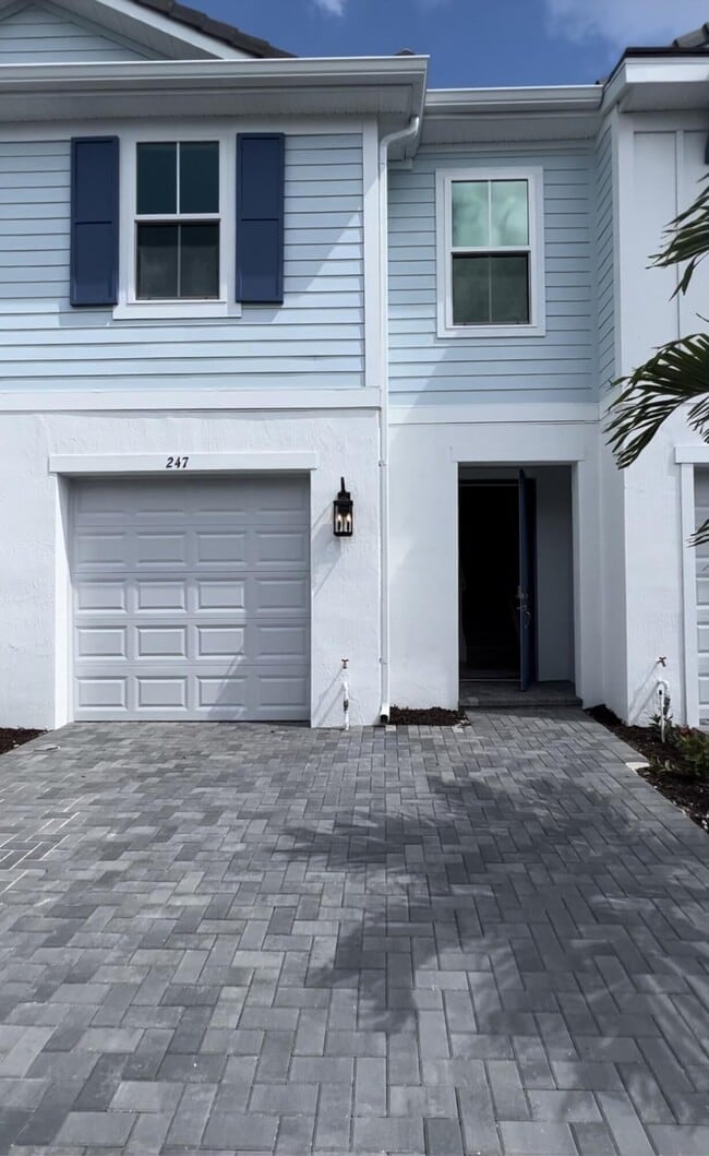 Photo - 247 Preserve Trl N