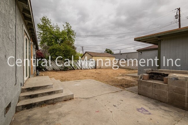 Photo - 4 Bedroom/2 Bath Home in Central Bakersfield - $2095 Per Month!