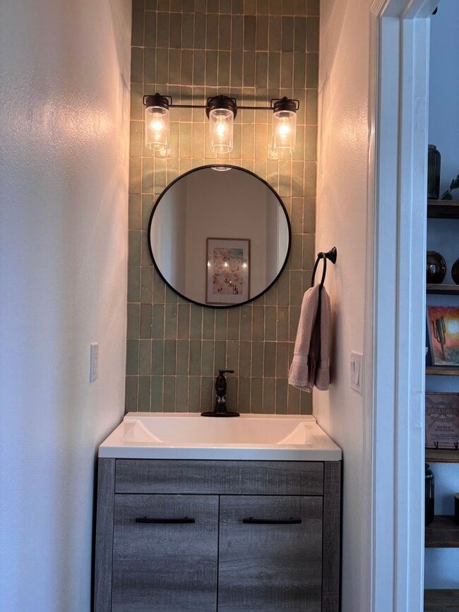 Photo - 1350 S Greenfield Rd