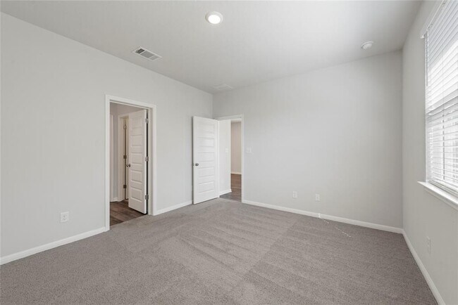 1212 Wild Leaf Wy